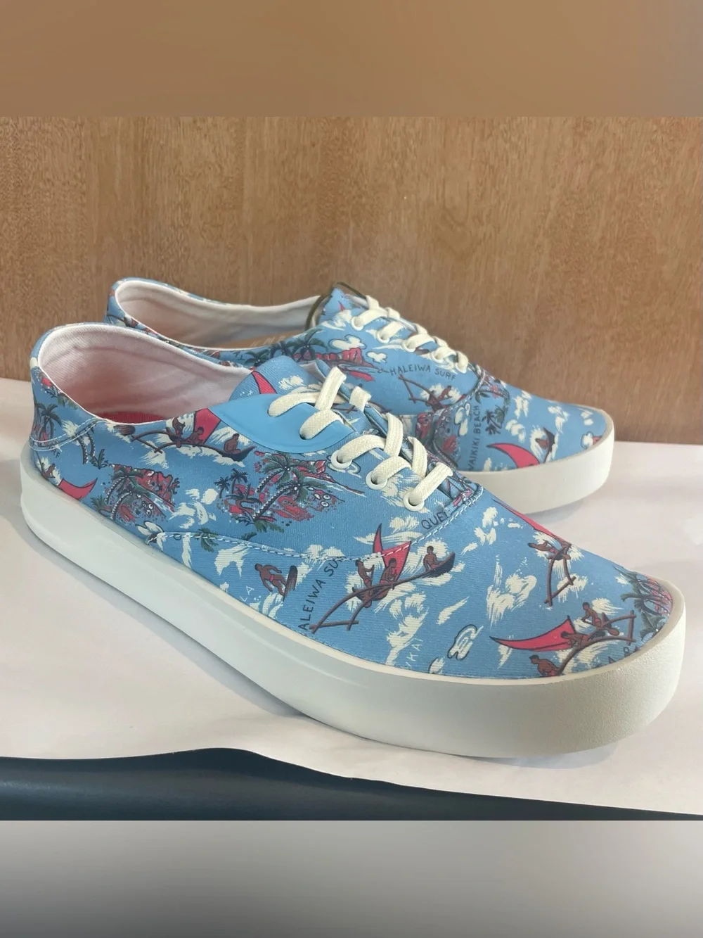 OluKai x Kahala Tradewind Ocean Spray Outrigger Mens US 11.5 Beach Hawaii Shoes